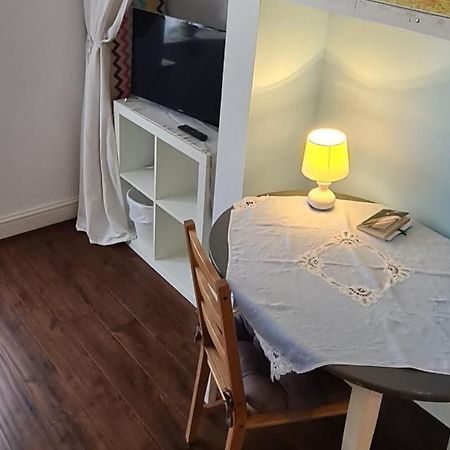 Seaside Double Room Poole Bagian luar foto