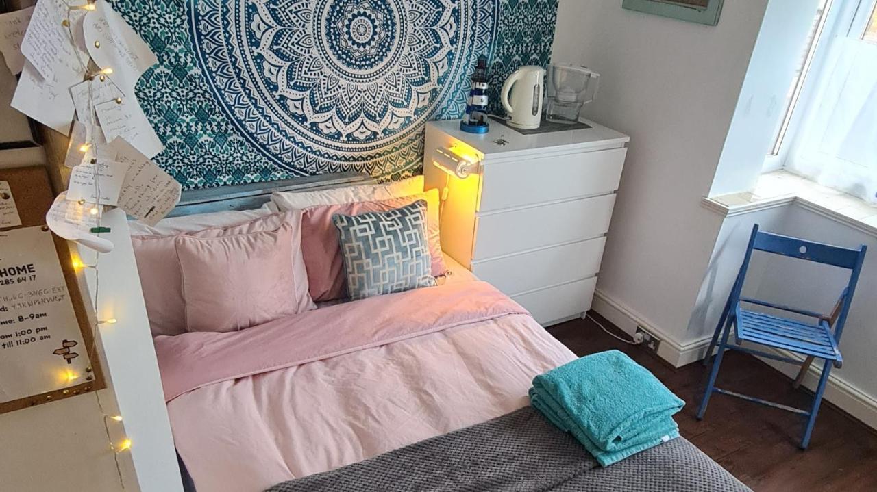 Seaside Double Room Poole Bagian luar foto