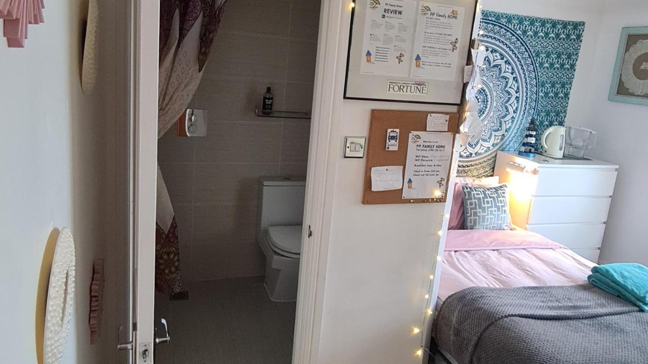 Seaside Double Room Poole Bagian luar foto